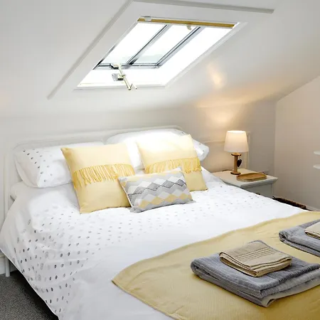 Loft 10 *